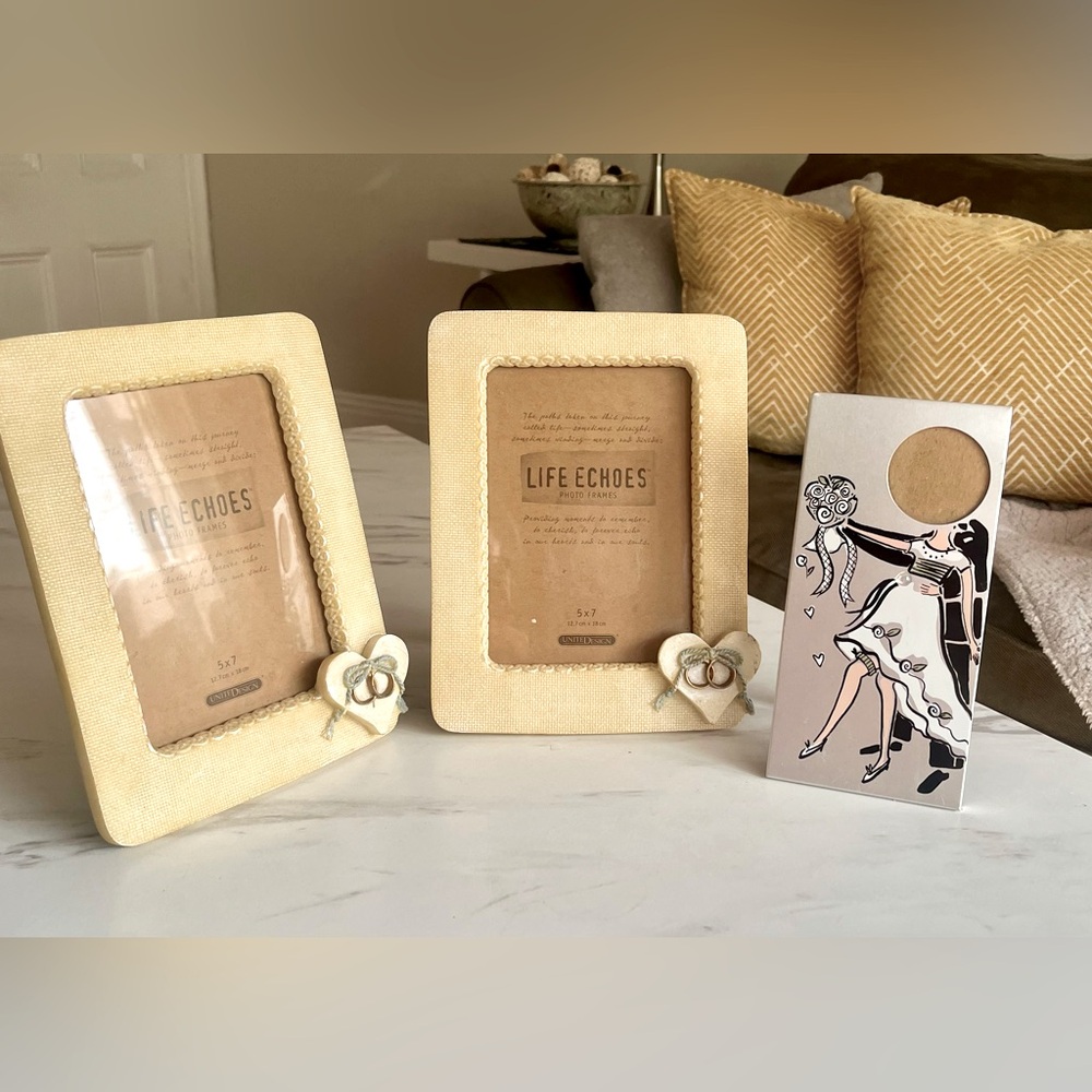 Set of 2 wedding picture frames w/additional bride & groom picture frame (3pcs)
